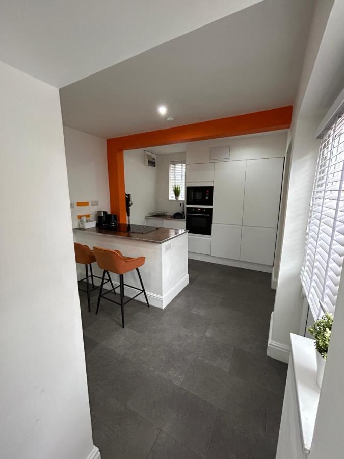 Unique 4 Bedroom House, Ideal For Hs2, Business People, Contractors & Workers Minworth