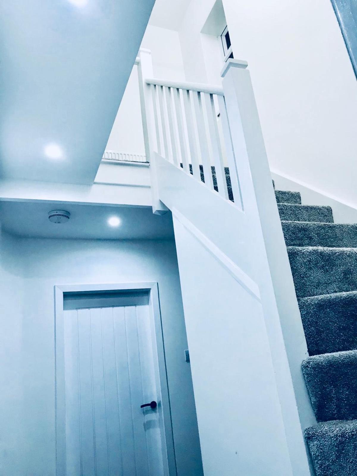 Unique 4 Bedroom House, Ideal For Hs2, Business People, Contractors & Workers